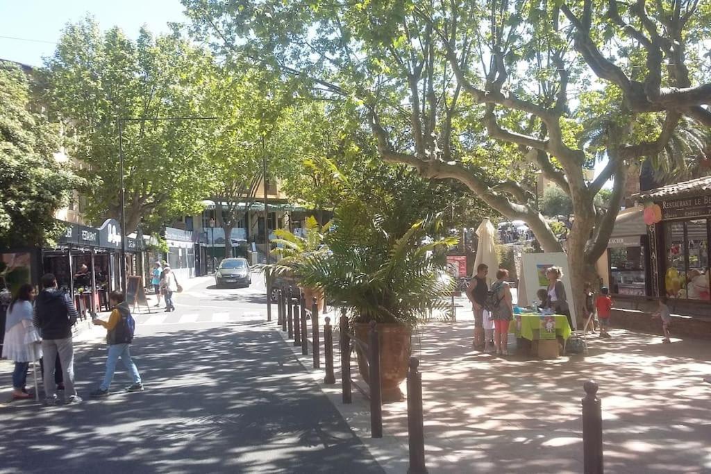 Studio 4 Pers Coeur Du Lavandou 5Mn A Pied Des Plages Le Lavandou Exterior foto