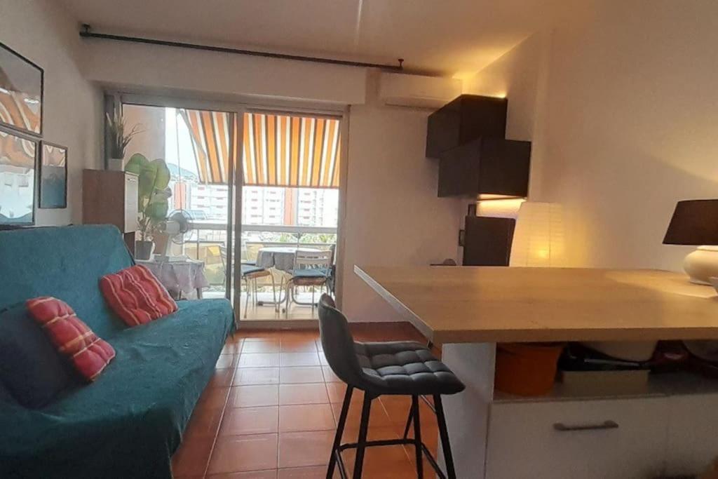 Studio 4 Pers Coeur Du Lavandou 5Mn A Pied Des Plages Le Lavandou Exterior foto